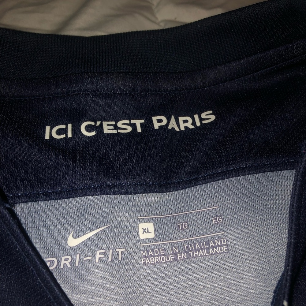 Nike soccer jersey Xl fit like a Large
